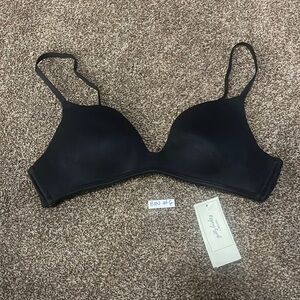 2/$30 34A gilly hicks by HOLLISTER bra.
